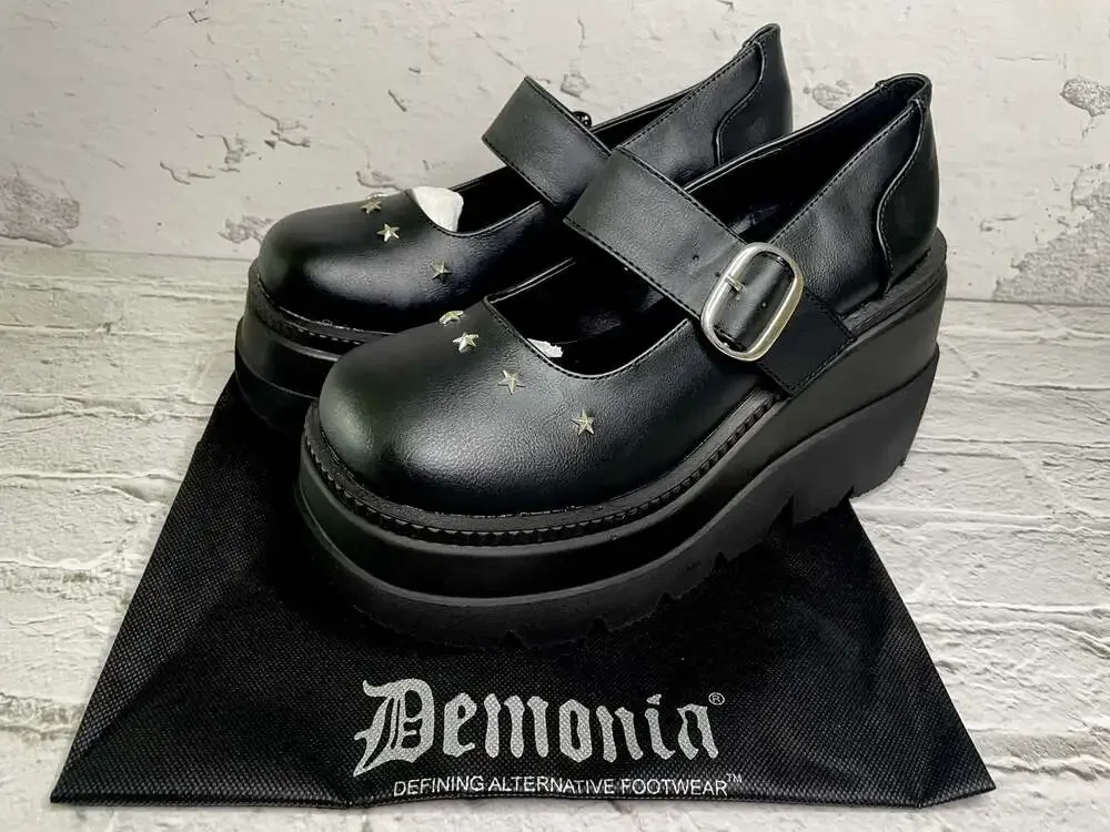 Demonia Shaker Star Studded Platform Mary Jane Shoes size 10